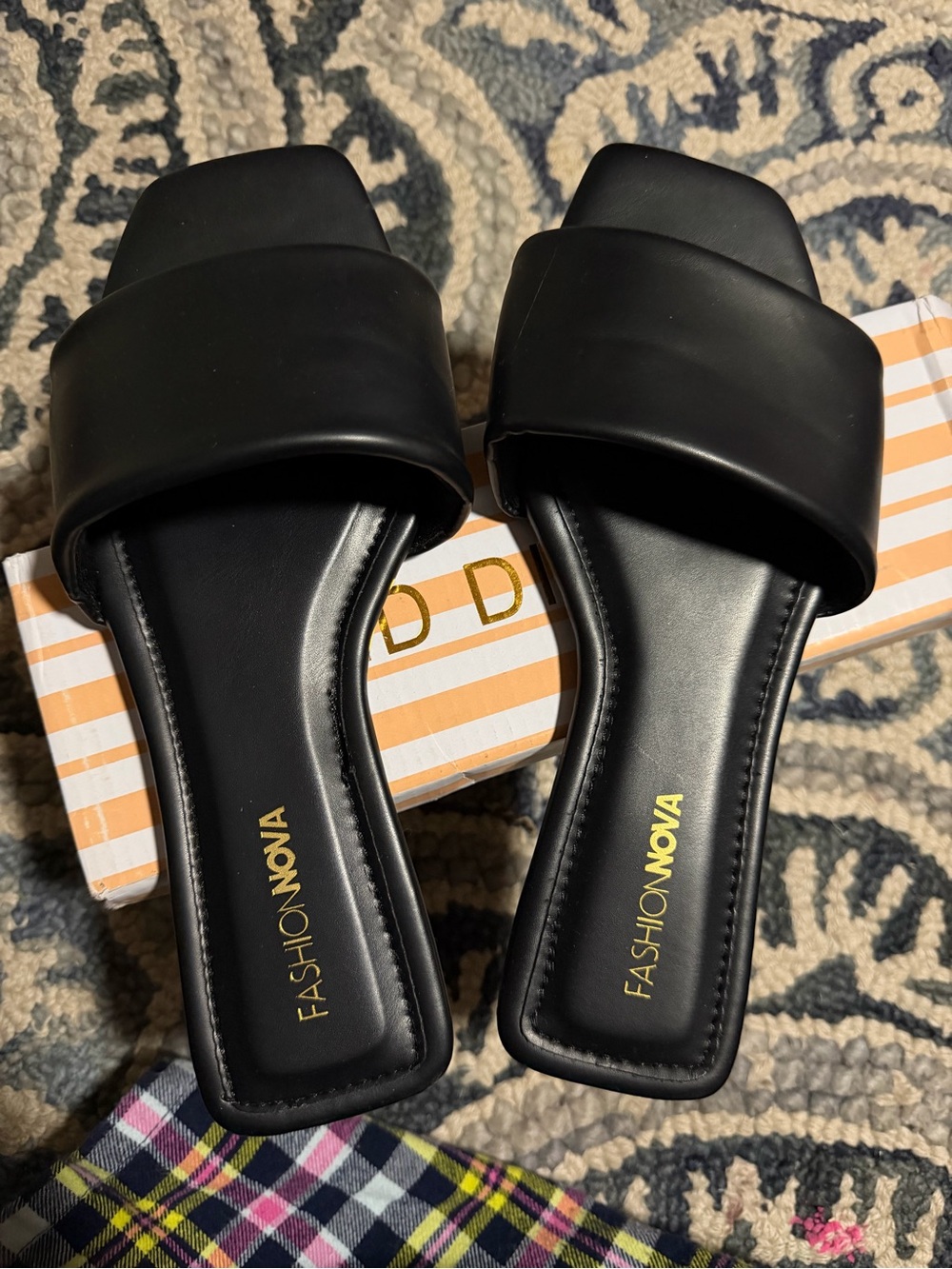 Fashion Nova Matte Black Padded Slide Mules
